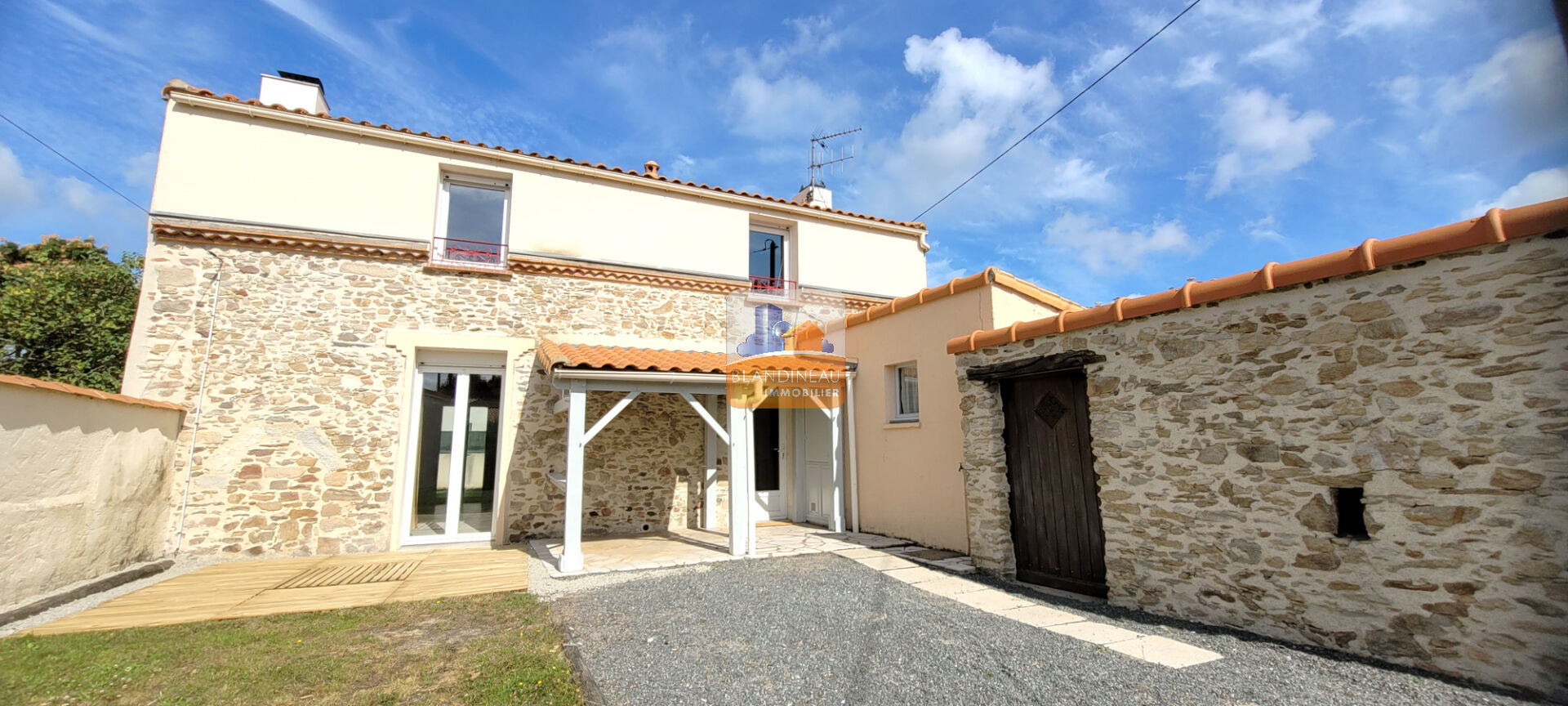 MAISON à BOUGUENAIS