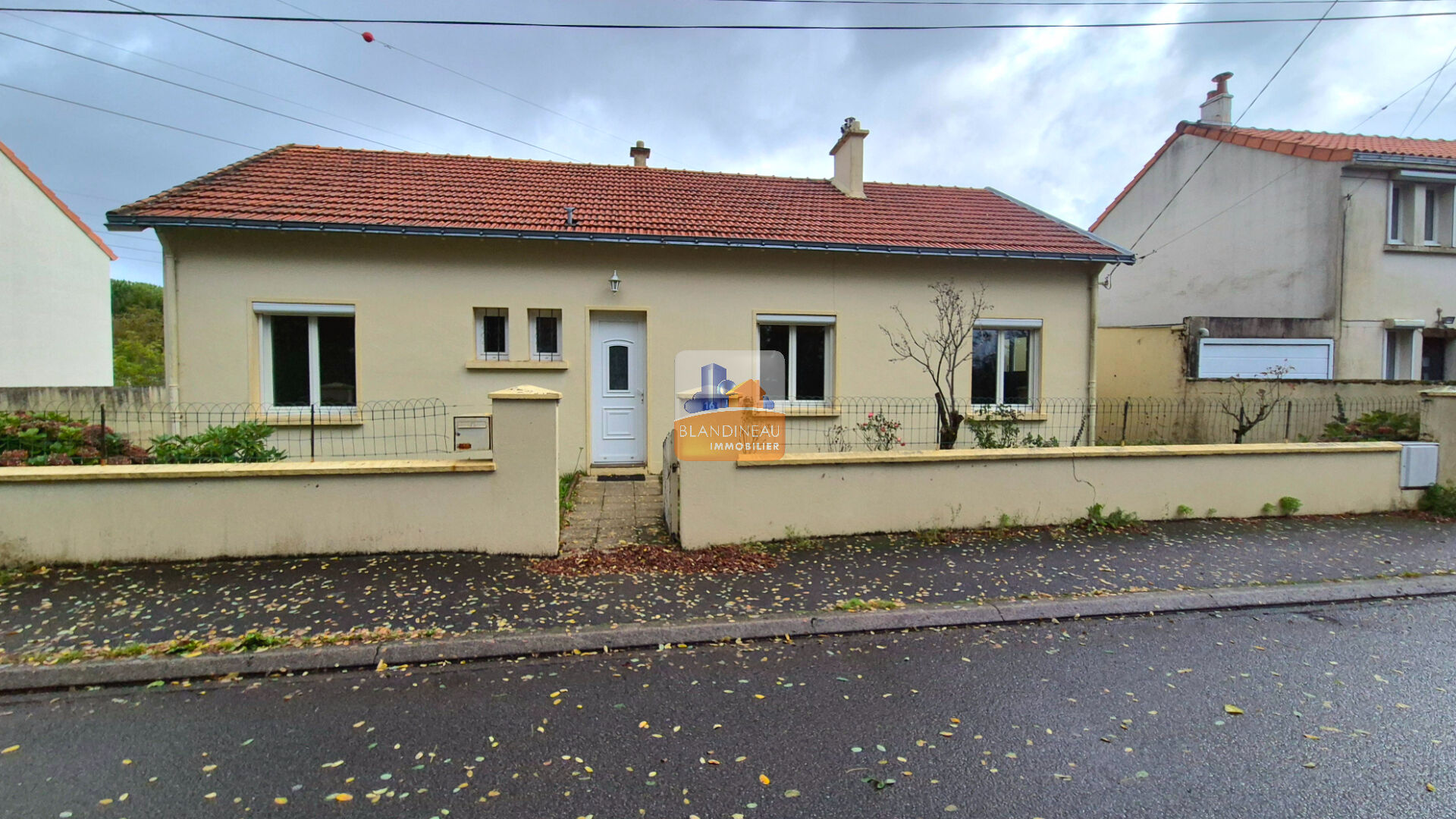 MAISON à BOUGUENAIS