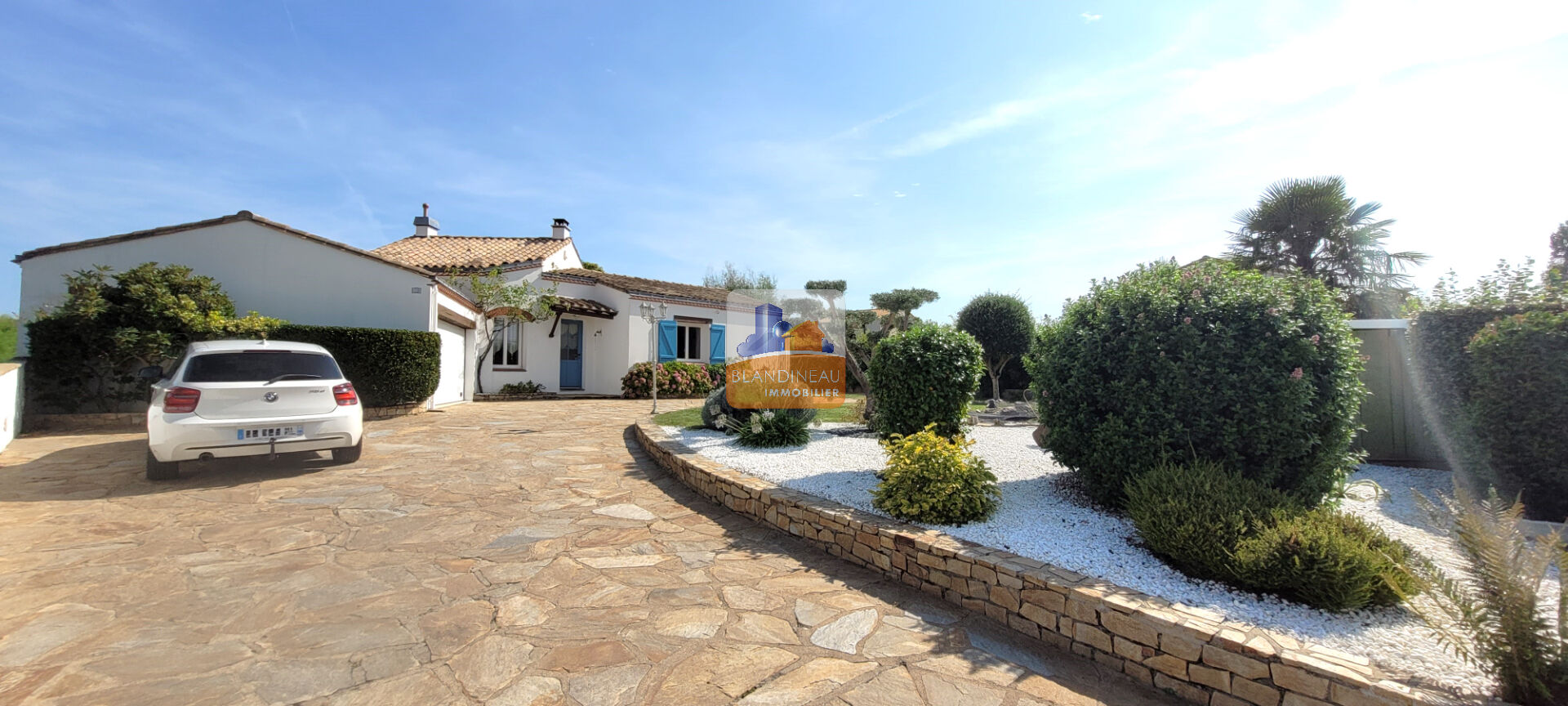 MAISON à BOUGUENAIS