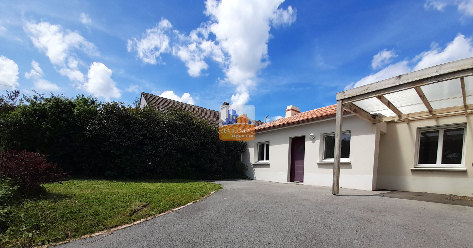 MAISON à BOUGUENAIS